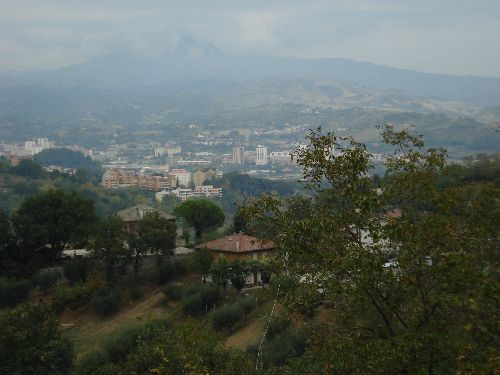 Abruzzen_Italien_2011_02.jpg Abruzzen_Italien_2011_02.jpg